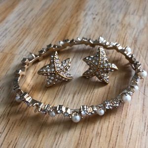 ⭐️Gold starfish stud earrings and bracelet